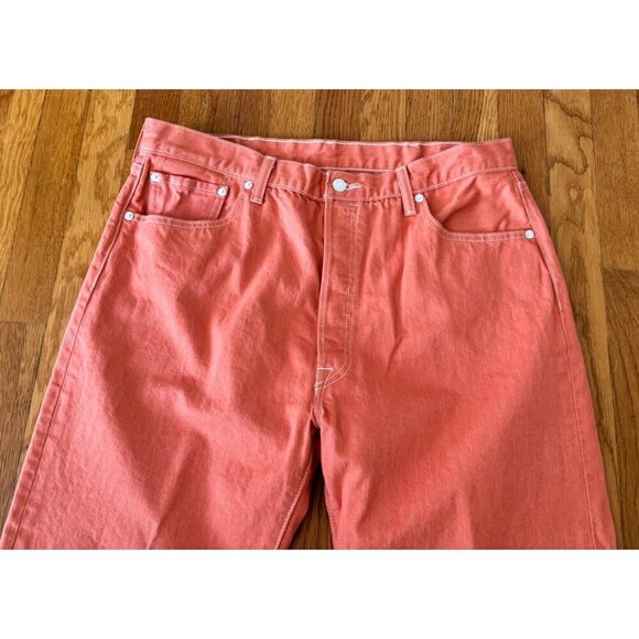 Levi's 501 Mens Tag Size 38/30 Button Fly Salmon Coral Straight Leg Jeans - Picture 2 of 4